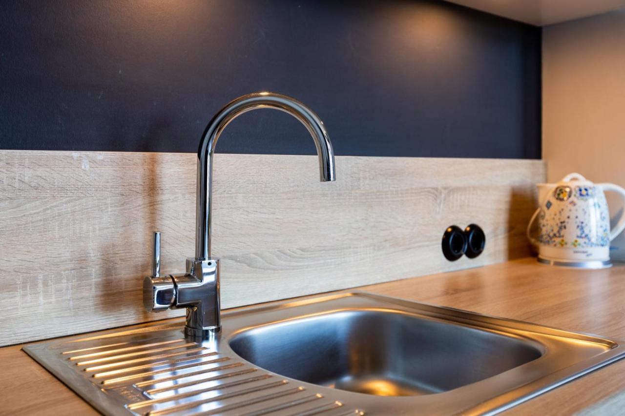 Apartament Stylish Studio In Perfect Location, 24H Reception Tallin Zewnętrze zdjęcie